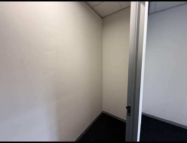 74M² OFFICE TO LET IN CONSTANTIA